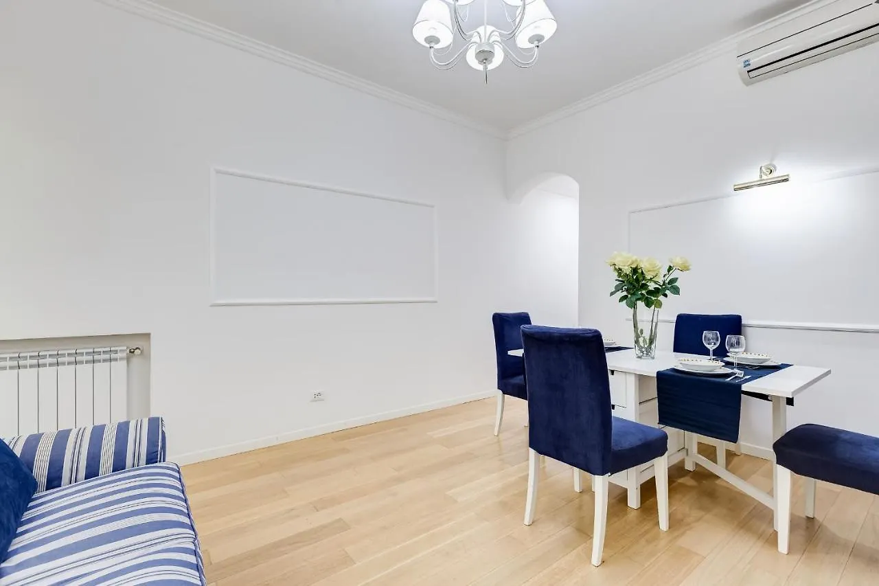 Trevi Fountain Modern Apartment Rome Italy