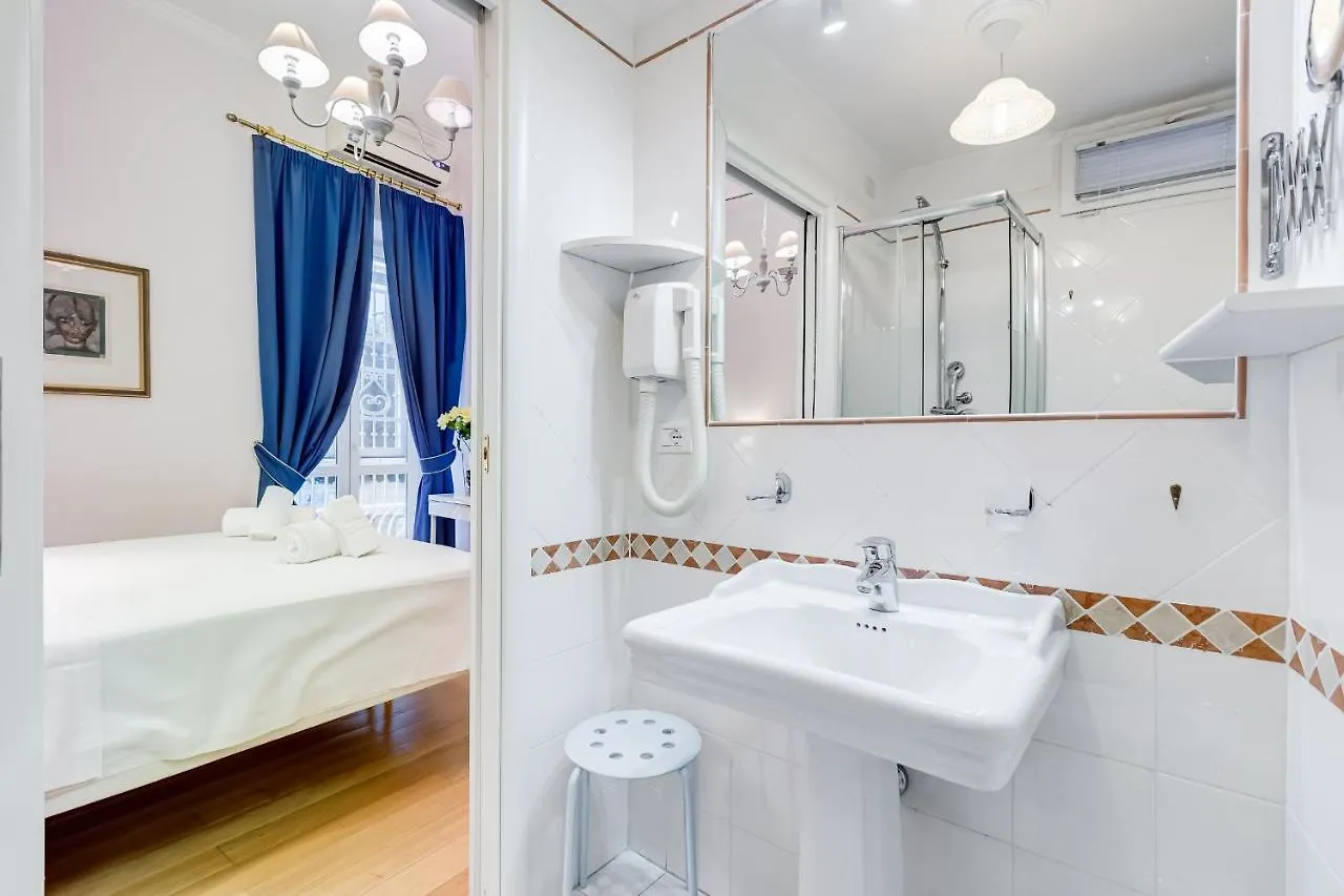 Trevi Fountain Modern Apartment Rome