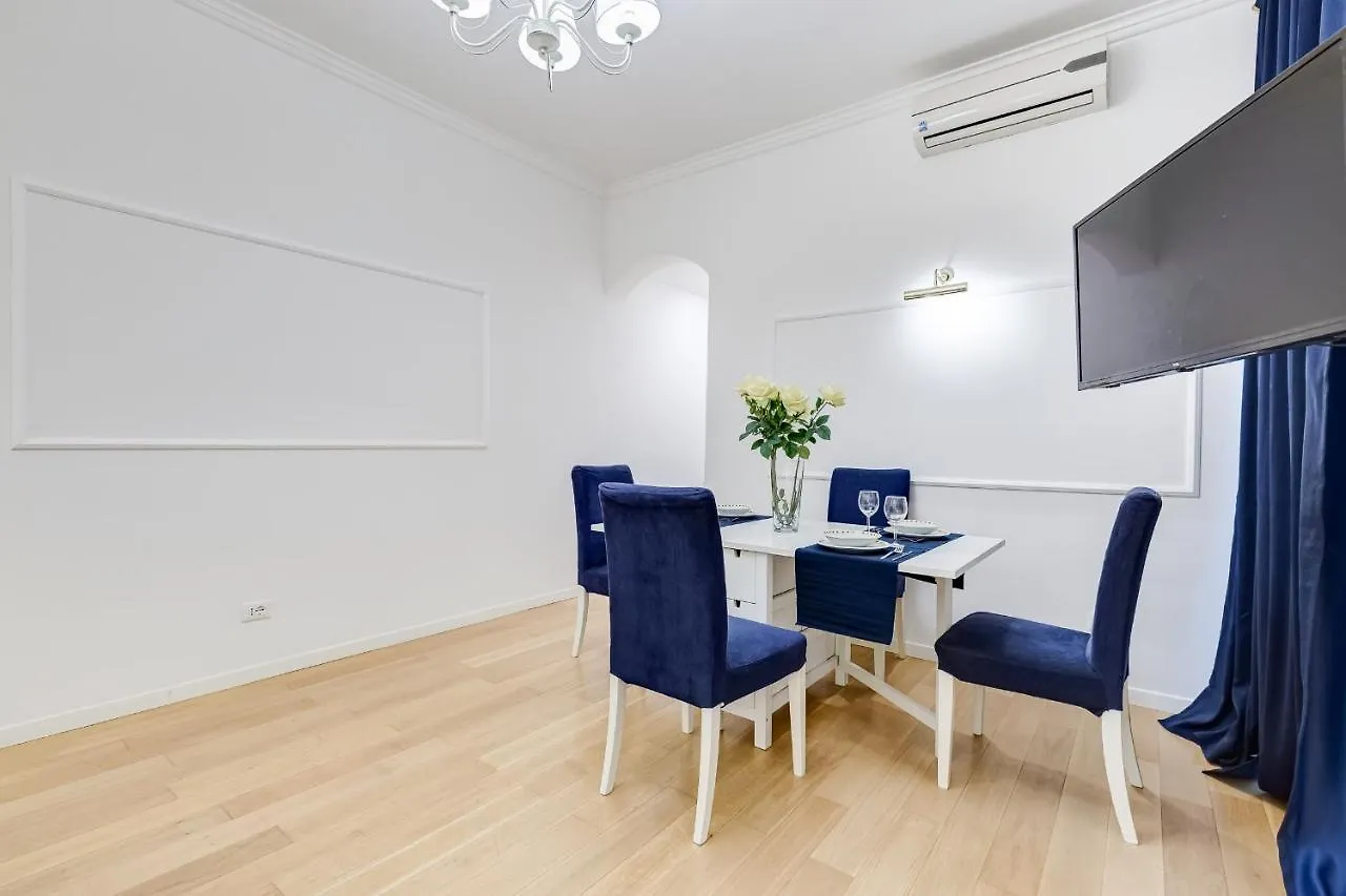 Trevi Fountain Modern Apartment Rome