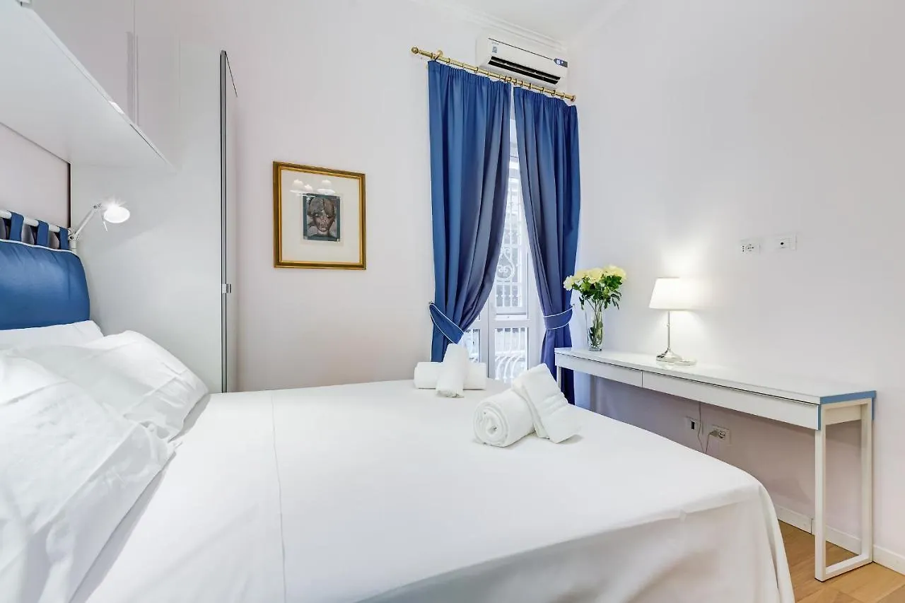 Trevi Fountain Modern Apartment Rome
