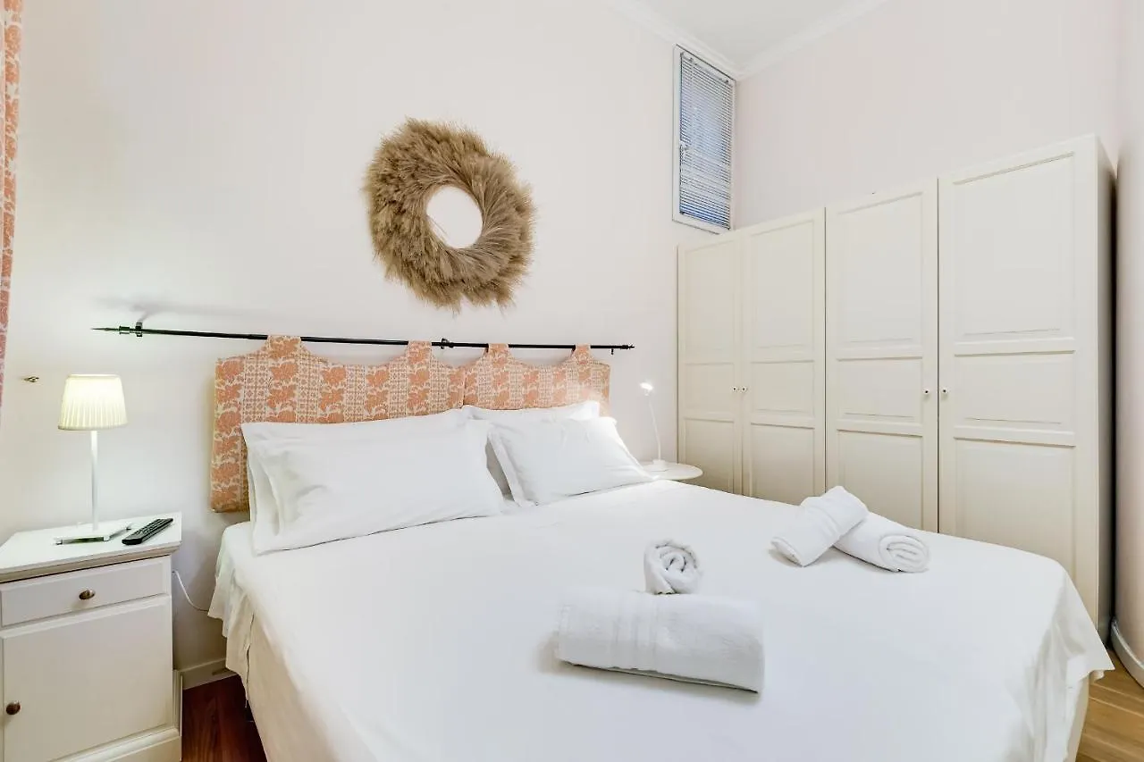 Trevi Fountain Modern Apartment Rome