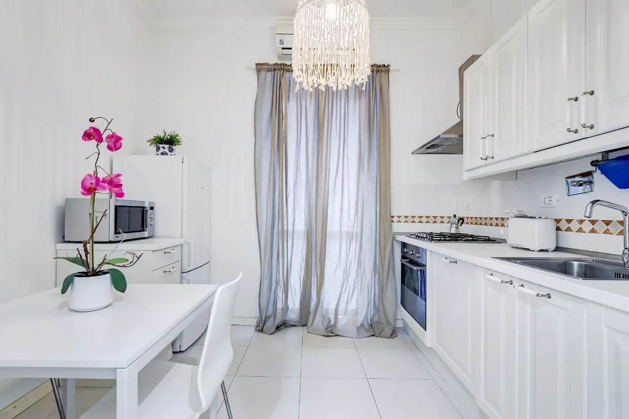 Trevi Fountain Modern Apartment Rome Italy